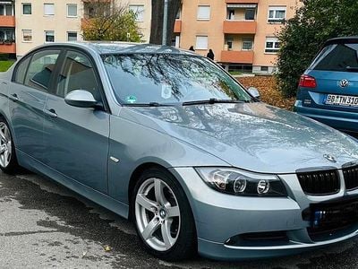 Grau Gebraucht 2007 BMW 320 Limousine | 3.500 € (Fairer Preis)