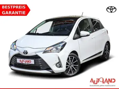 Usata Toyota Yaris Club 111 CV (81 kW) 2020 Bianco Utilitaria