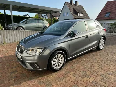 Używany Seat Ibiza Style 95 KM (69 kW) 2017 Szary Sedan/Limuzyna