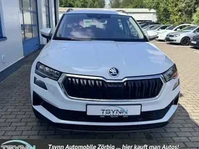 Gebraucht Skoda Karoq Tour 150 PS (110 kW) 2023 Weiß SUV