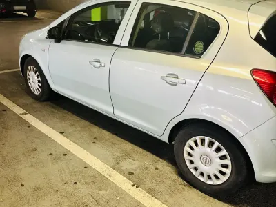 Gebraucht Opel Corsa 80 PS (58 kW) 2009 Grün Kleinwagen