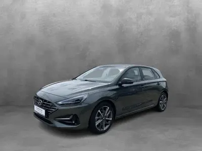 Gebraucht Hyundai i30 120 PS (88 kW) 2022 Amazon grey / met Limousine