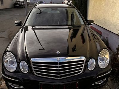 Mercedes E200