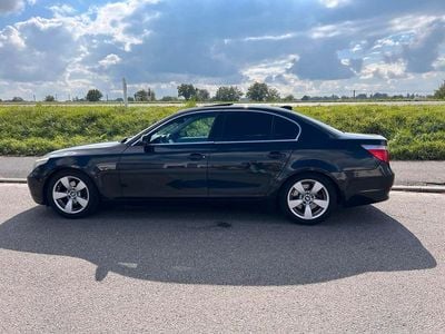 BMW 525
