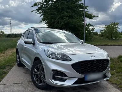 Używany Ford Kuga ST-Line X 150 KM (110 kW) 2020 Srebrny SUV
