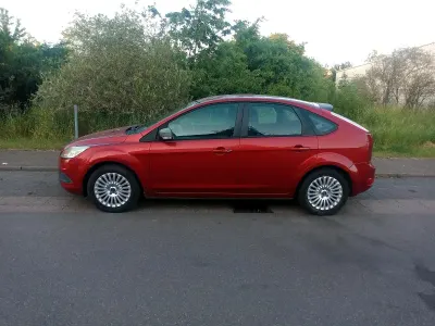 Gebraucht Ford Focus 101 PS (74 kW) 2009 Orange Limousine