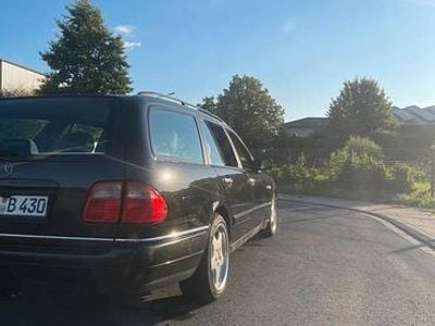 Gebraucht Mercedes E430 Avantgarde 279 PS (205 kW) 1998 Schwarz Limousine