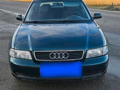 Używany Audi A4 100 KM (73 kW) 1996 Zielony Sedan/Limuzyna