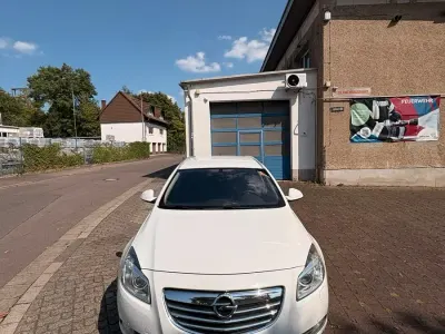 Gebraucht Opel Insignia 160 PS (117 kW) 2009 Weiß Kombi