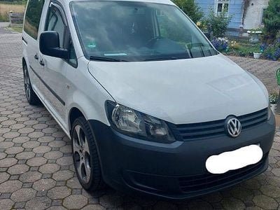 Weiß Gebraucht 2015 VW Caddy Van / Kleinbus | 6.300 € (Fairer Preis)
