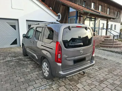 Gebraucht Opel Combo Life Innovation 131 PS (96 kW) 2019 Grau Van / Kleinbus
