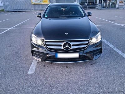 Second-hand Mercedes E220 AMG line 194 CP (142 kW) 2019 Negru Break