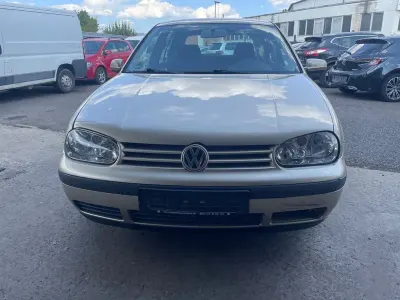 Gebraucht VW Golf IV 105 PS (77 kW) 2001 Gold Limousine