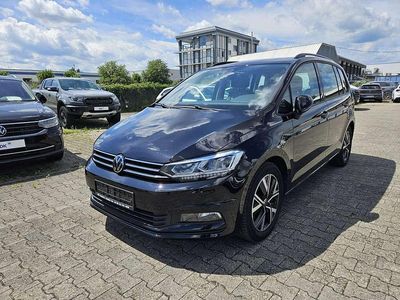 Gebraucht VW Touran 150 PS (110 kW) 2023 Deep black Van / Kleinbus