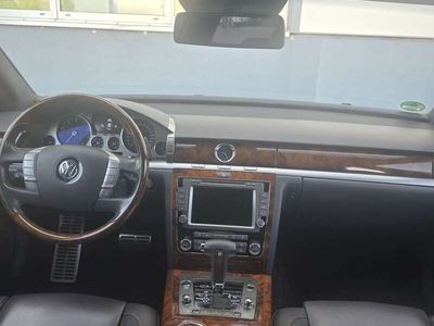 VW Phaeton