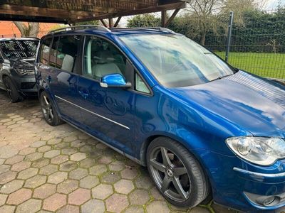 gebraucht VW Touran 1,4 TSI mit AT Motor