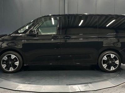 Second-hand VW Multivan Life 150 CP (110 kW) 2024 Negru Monovolum