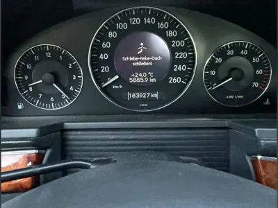 Gebraucht Mercedes E200 2003 Grau Limousine