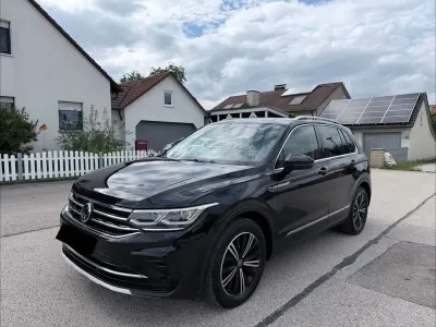 Gebraucht VW Tiguan 150 PS (110 kW) 2021 Schwarz SUV