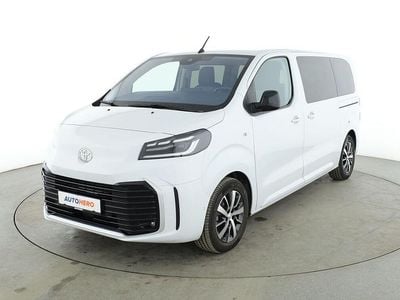 Gebraucht Toyota Proace Verso Team 177 PS (130 kW) 2024 Weiß Kombi