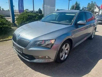 Gebraucht Skoda Superb Active 120 PS (88 kW) 2017 Grau Kombi