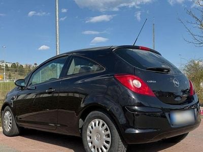 Begagnad Opel Corsa 80 HK (58 kW) 2009 Svart Halvkombi