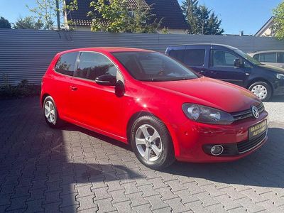 Begagnad VW Golf Highline 122 HK (89 kW) 2010 Röd Sportkupé