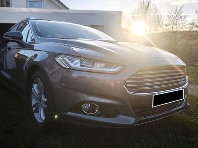 Braun Gebraucht 2015 Ford Mondeo Titanium Kombi | 17.990 € (Teuer)