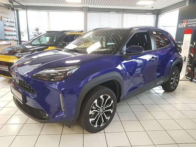 Neu Toyota Yaris Cross 131 PS (96 kW) 2025 Juniper blue metallic SUV