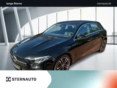 Gebraucht Mercedes A180 Progressive 136 PS (100 kW) 2025 Metalliclack kosmosschwarz Limousine