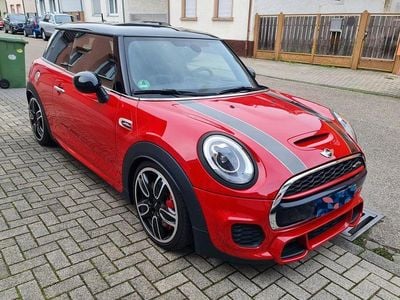 Second-hand Mini John Cooper Works 231 CP (169 kW) 2016 Roșu Hatchback