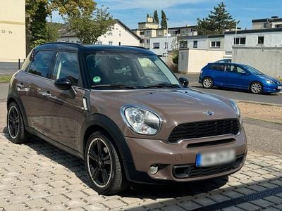 Gebraucht Mini Countryman 141 PS (103 kW) 2011 Braun SUV