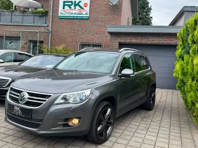Gebraucht VW Tiguan Team 150 PS (110 kW) 2010 Grau SUV