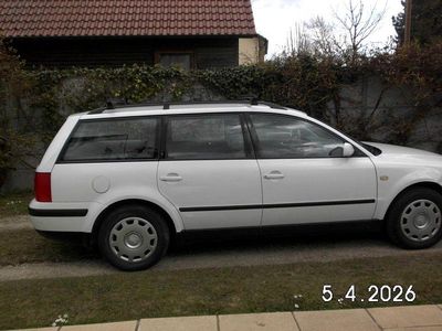 Używany VW Passat Basis 110 KM (80 kW) 1999 Biały Kombi
