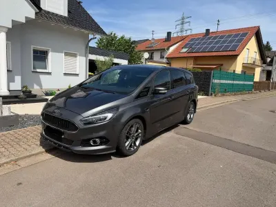 Gebraucht Ford S-MAX ST-Line 190 PS (139 kW) 2019 Grau Van / Kleinbus
