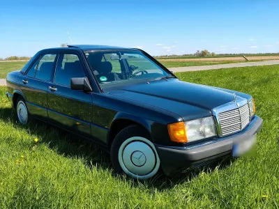Usata Mercedes 190 118 CV (86 kW) 1989 Blu Berlina