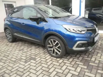 Używany Renault Captur Version S 150 KM (110 kW) 2018 Niebieski SUV