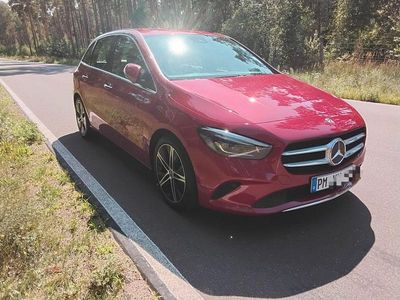 Mercedes B200