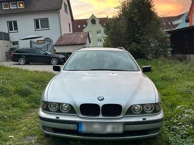 BMW 523