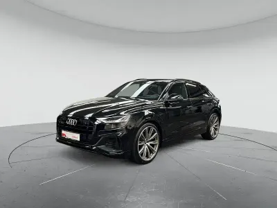 Gebraucht Audi SQ8 Ambiente 507 PS (372 kW) 2022 Mythosschwarz metallic SUV