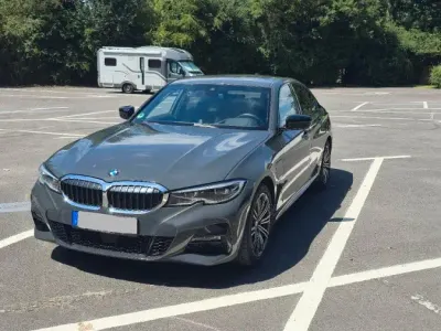 Gebraucht BMW 330e Shadowline 292 PS (214 kW) 2020 Grau Limousine
