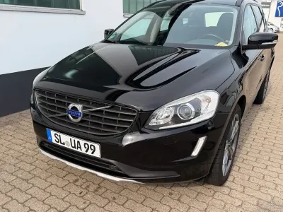 Gebraucht Volvo XC60 Kinetic 150 PS (110 kW) 2016 Schwarz SUV