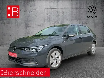 Gebraucht VW Golf VIII Style 150 PS (110 kW) 2024 Grau Limousine
