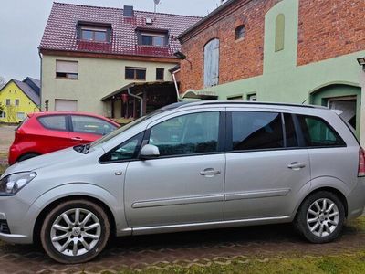 gebraucht Opel Zafira B 2.2 Panorama EZ:2005 7 Sitzer