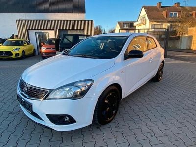 Gebraucht Kia Ceed 105 PS (77 kW) 2012 Weiß Kleinwagen