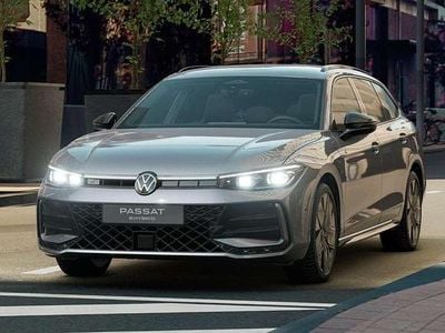 Usata VW Passat R-line 272 CV (200 kW) 2025 Grigio Station wagon
