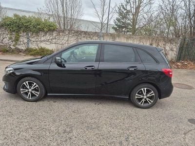 Gebraucht Mercedes B180 109 PS (80 kW) 2017 Schwarz Van / Kleinbus