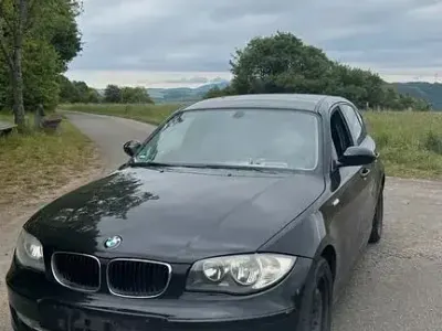 Gebraucht BMW 118 143 PS (105 kW) 2007 Schwarz Kleinwagen