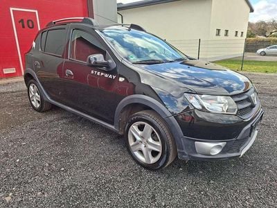 Gebraucht Dacia Sandero Stepway Ambiance 90 PS (66 kW) 2013 Perlmuttschwarz Kleinwagen