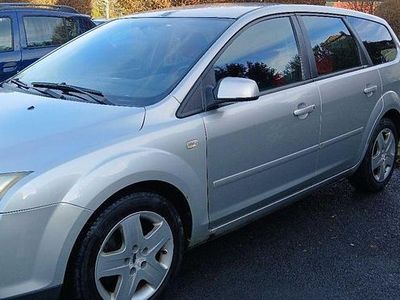 Silber Gebraucht 2007 Ford Focus Style Kombi | 1.300 € (Fairer Preis)